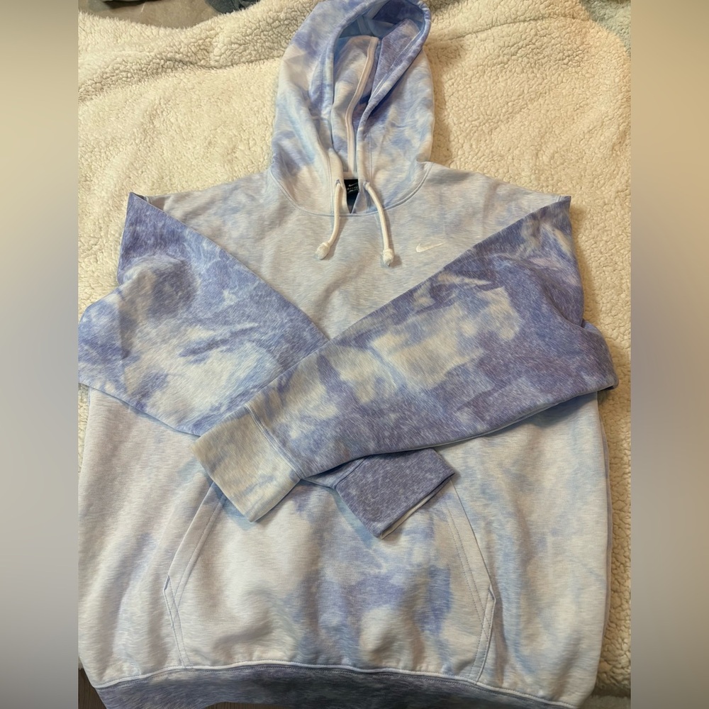 Nike Men's Light Blue Tie-Dye Hoodie